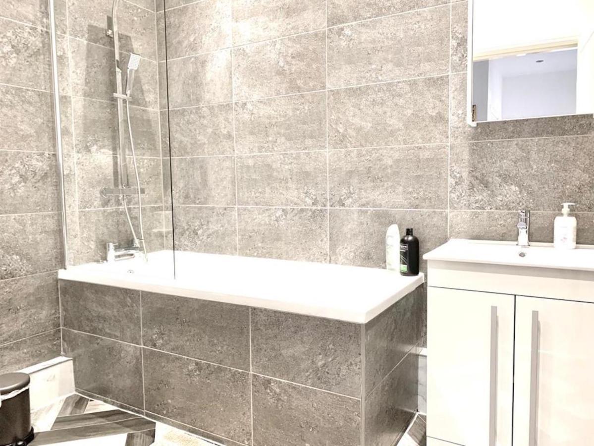 Premium Apartments Thatcham Broadway Eksteriør bilde